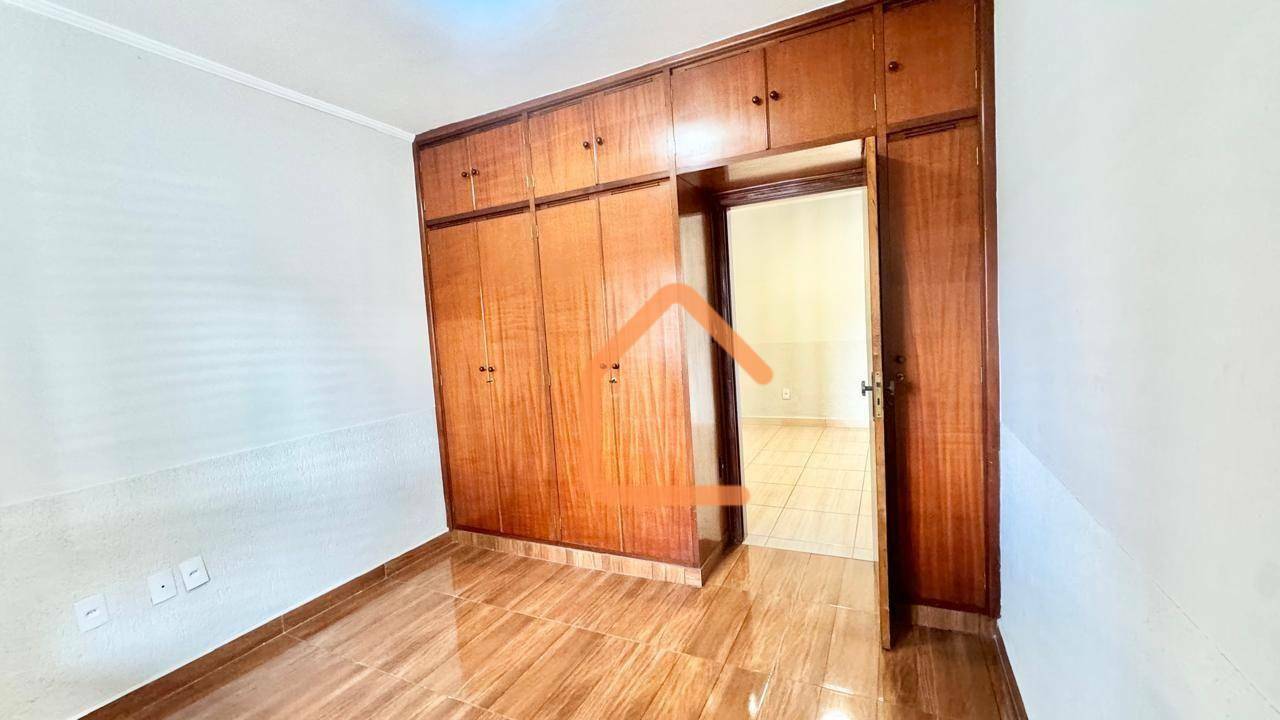 Casa à venda com 3 quartos, 148m² - Foto 4