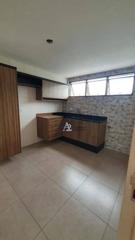 Apartamento à venda com 2 quartos, 79m² - Foto 6