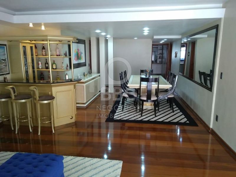 Apartamento à venda com 4 quartos, 220m² - Foto 5