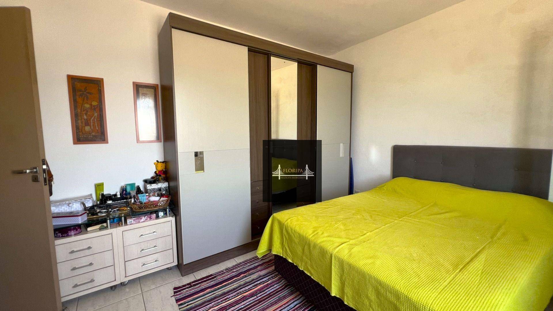 Casa à venda com 7 quartos, 235m² - Foto 9