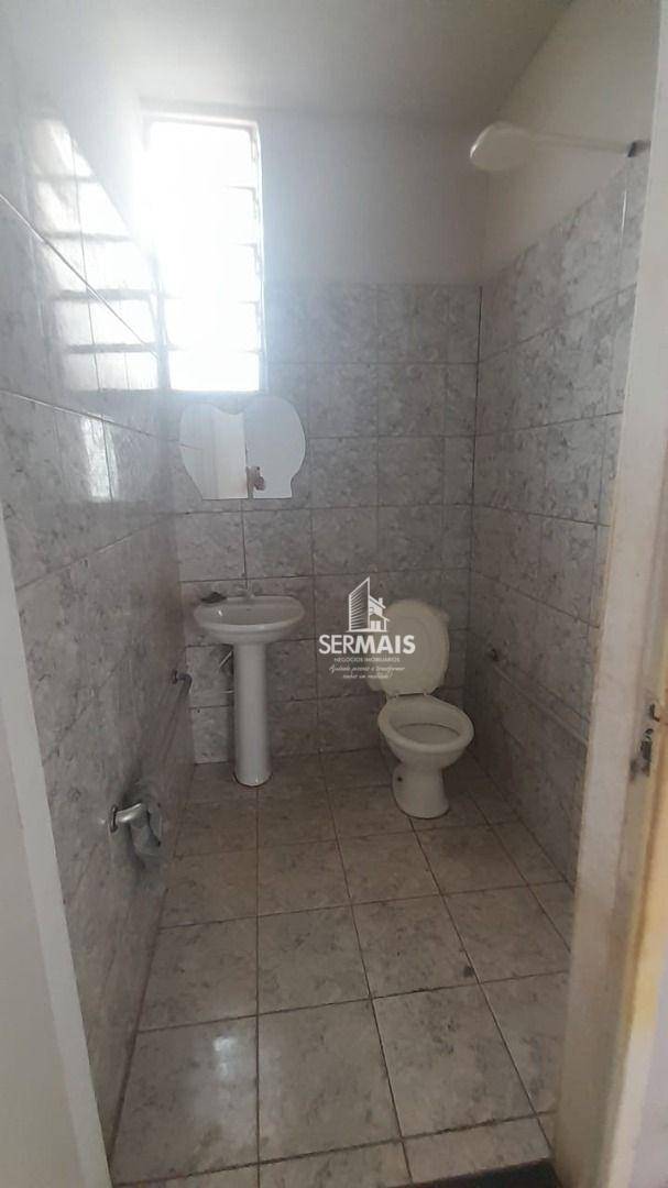 Casa para alugar com 3 quartos, 250m² - Foto 30