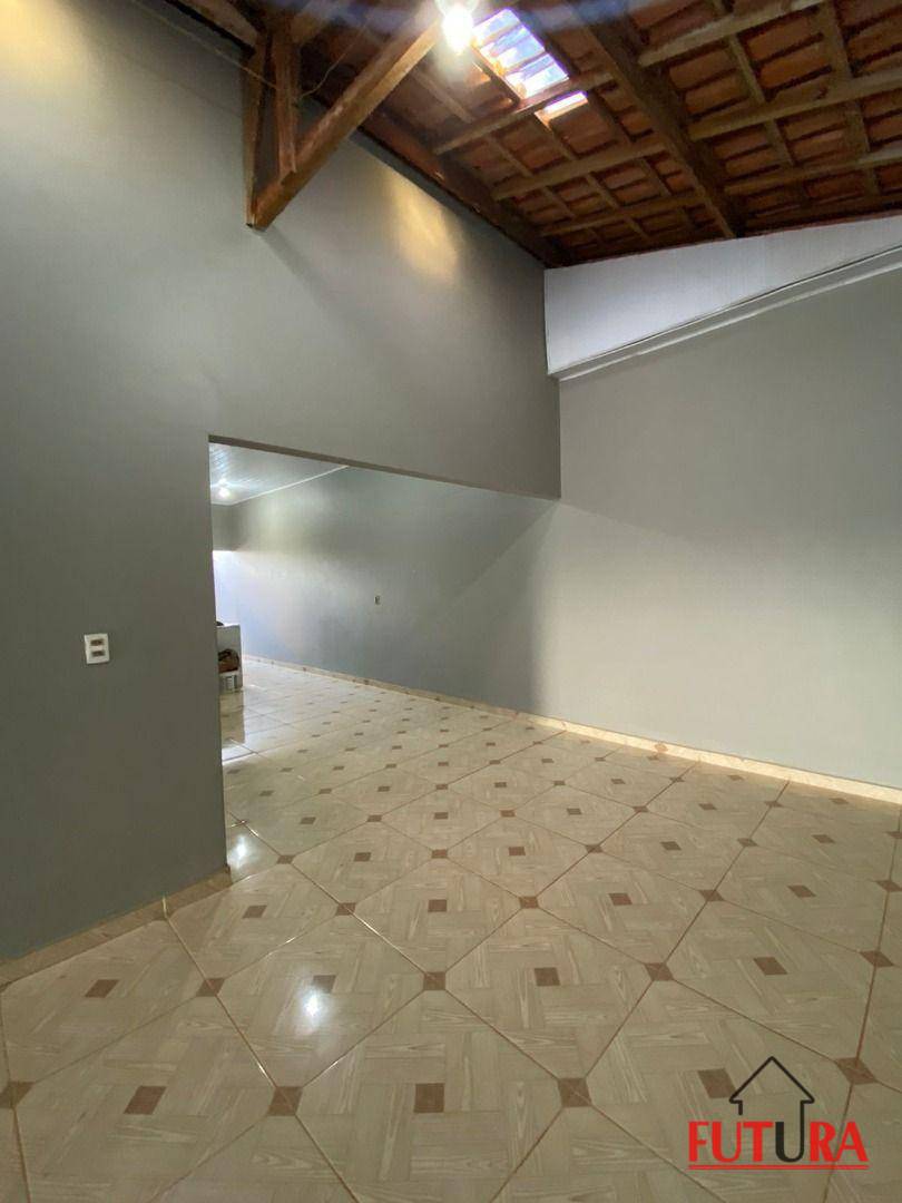 Casa, 3 quartos, 181 m² - Foto 2