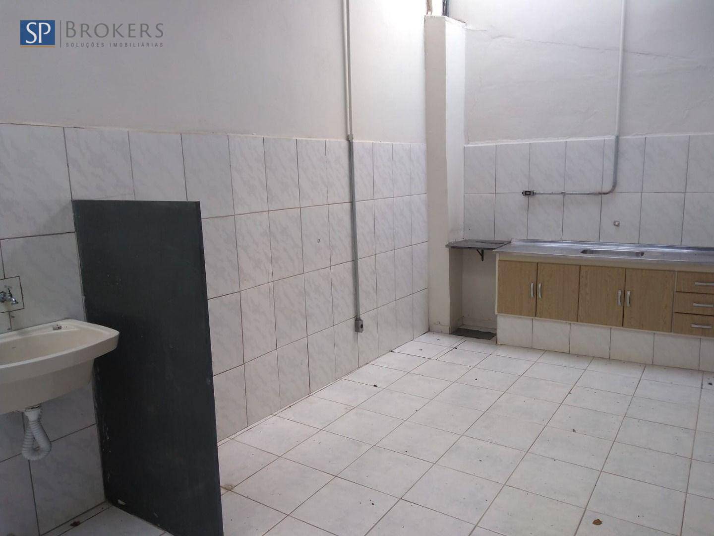 Casa para alugar com 3 quartos, 480m² - Foto 5