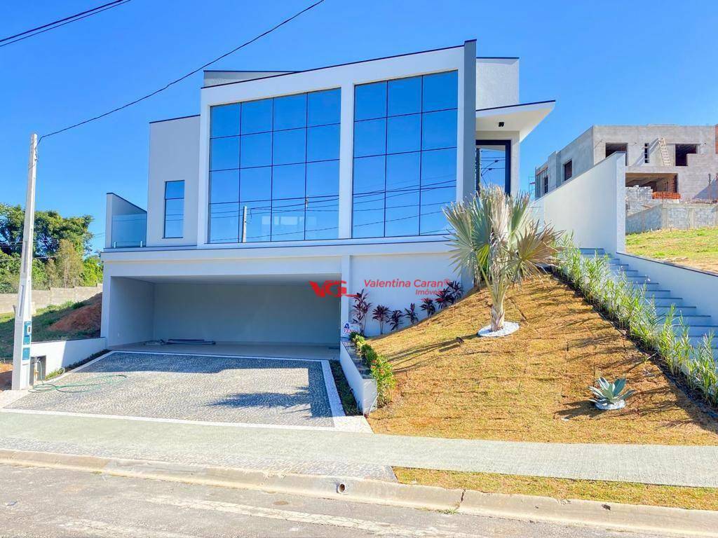 Sobrado à venda e aluguel com 3 quartos, 392m² - Foto 1