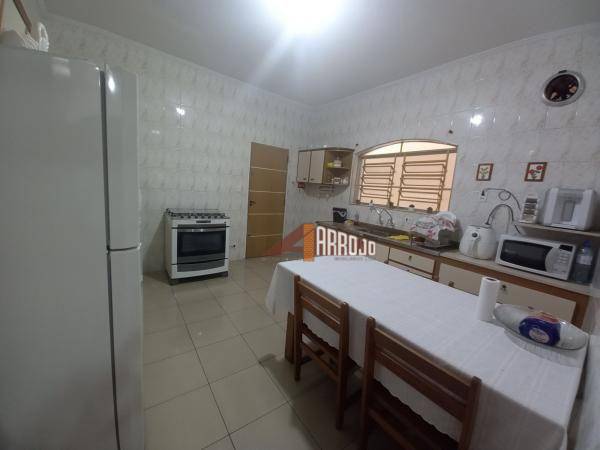 Sobrado à venda com 3 quartos, 160m² - Foto 14