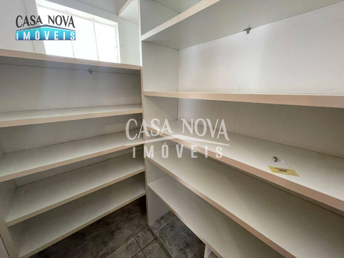 Casa de Condomínio para alugar com 3 quartos, 300m² - Foto 23