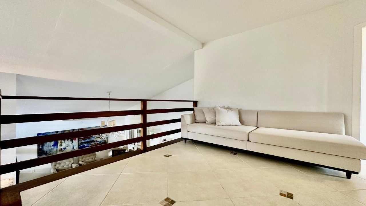 Casa de Condomínio à venda com 4 quartos, 270m² - Foto 12