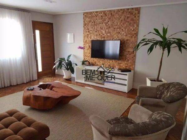 Sobrado à venda com 3 quartos, 264m² - Foto 1