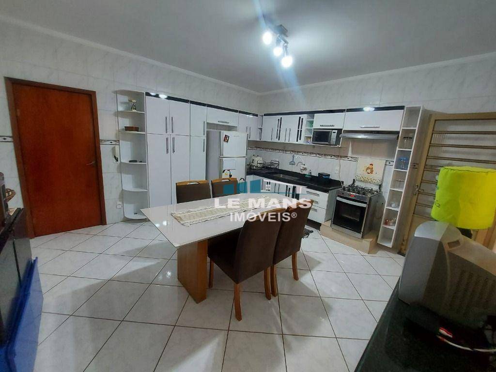 Chácara à venda com 3 quartos, 252m² - Foto 9