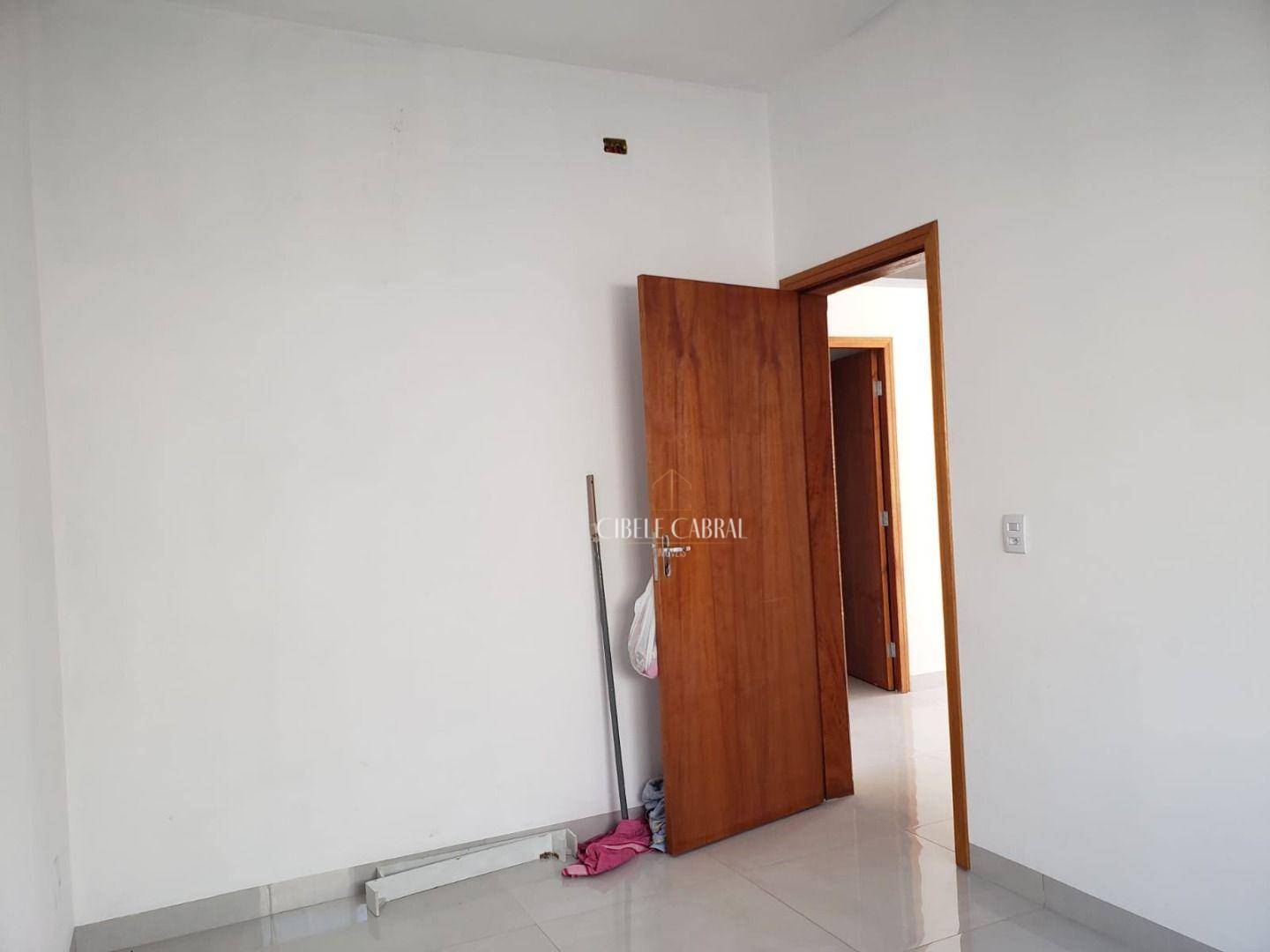 Casa à venda com 4 quartos, 210m² - Foto 16