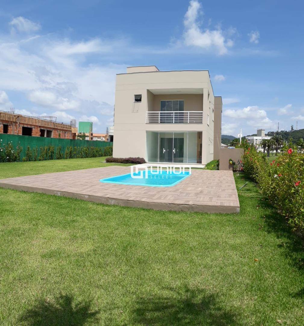 Casa à venda com 3 quartos, 260m² - Foto 2