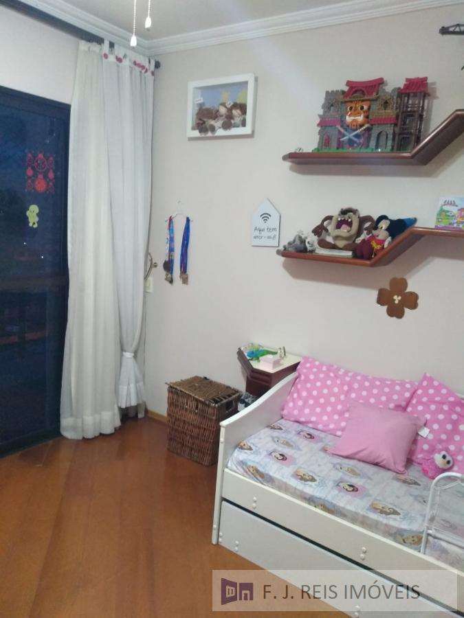 Apartamento à venda com 3 quartos, 140m² - Foto 11