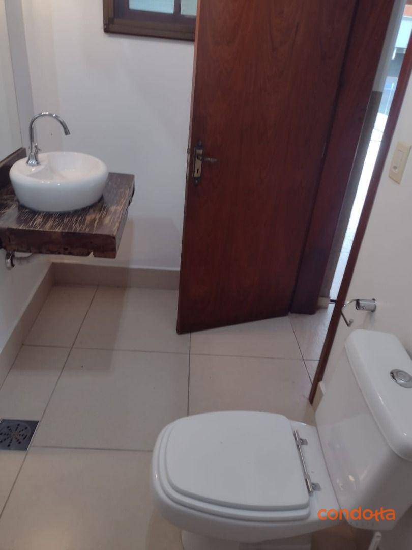 Casa para alugar com 3 quartos, 200m² - Foto 51