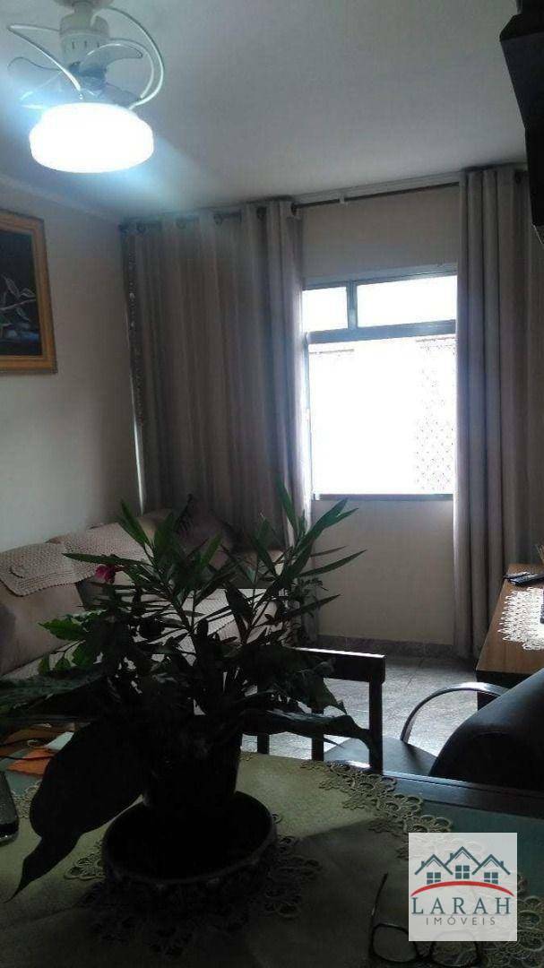 Apartamento à venda com 2 quartos, 69m² - Foto 3