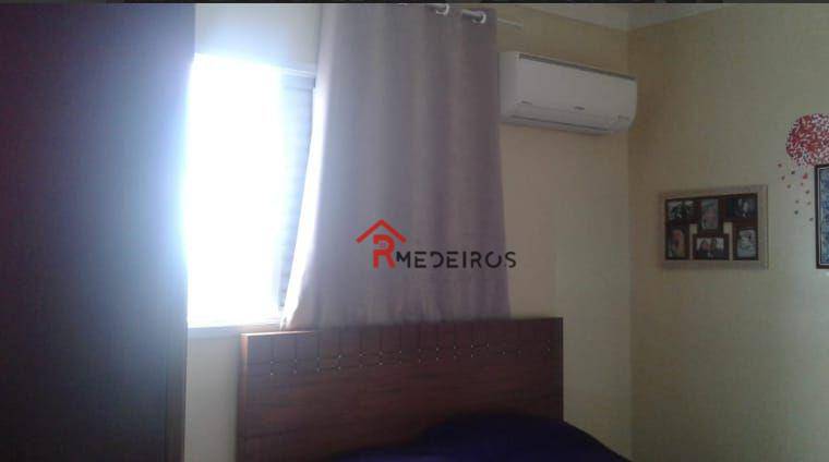 Apartamento à venda com 2 quartos, 60m² - Foto 11