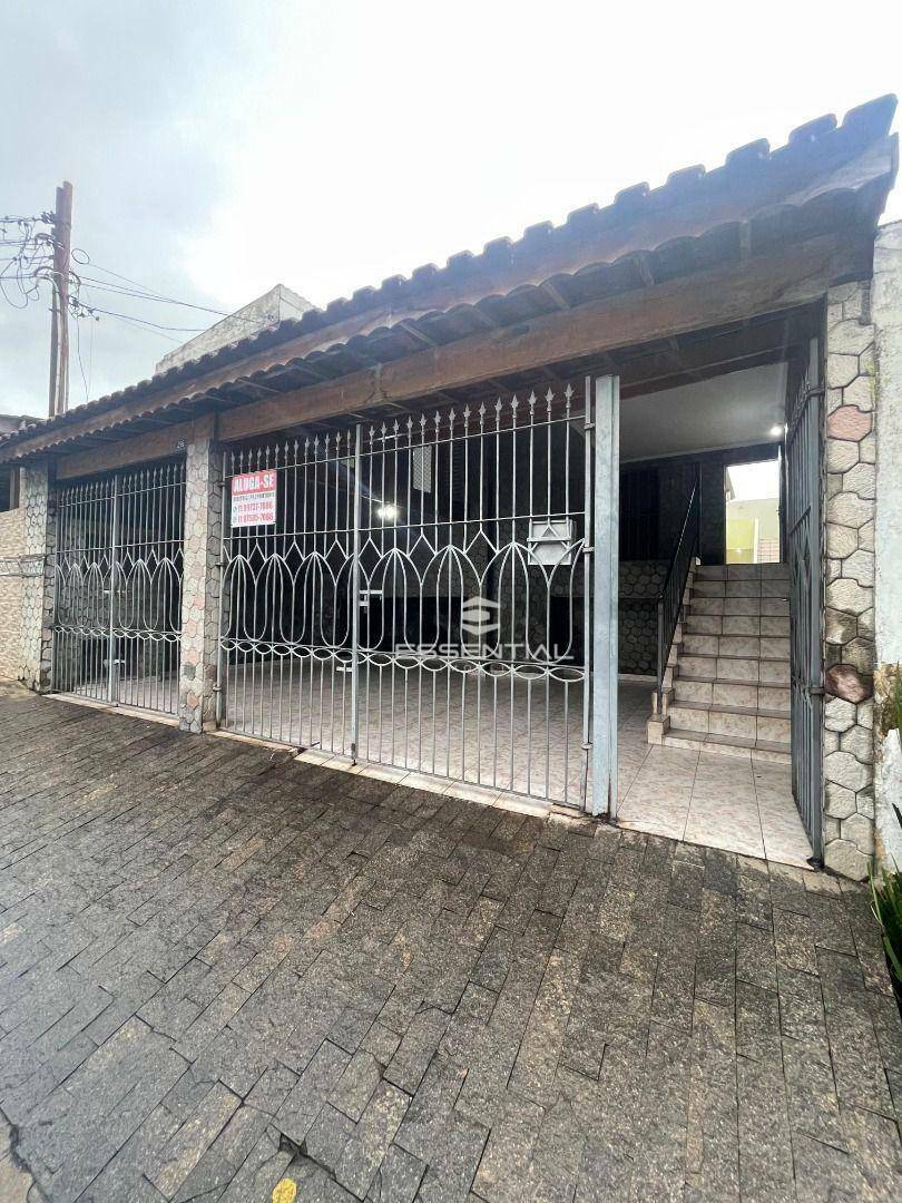 Casa à venda e aluguel com 3 quartos, 150m² - Foto 2