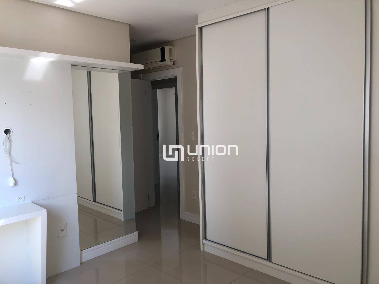 Apartamento à venda com 3 quartos, 131m² - Foto 13