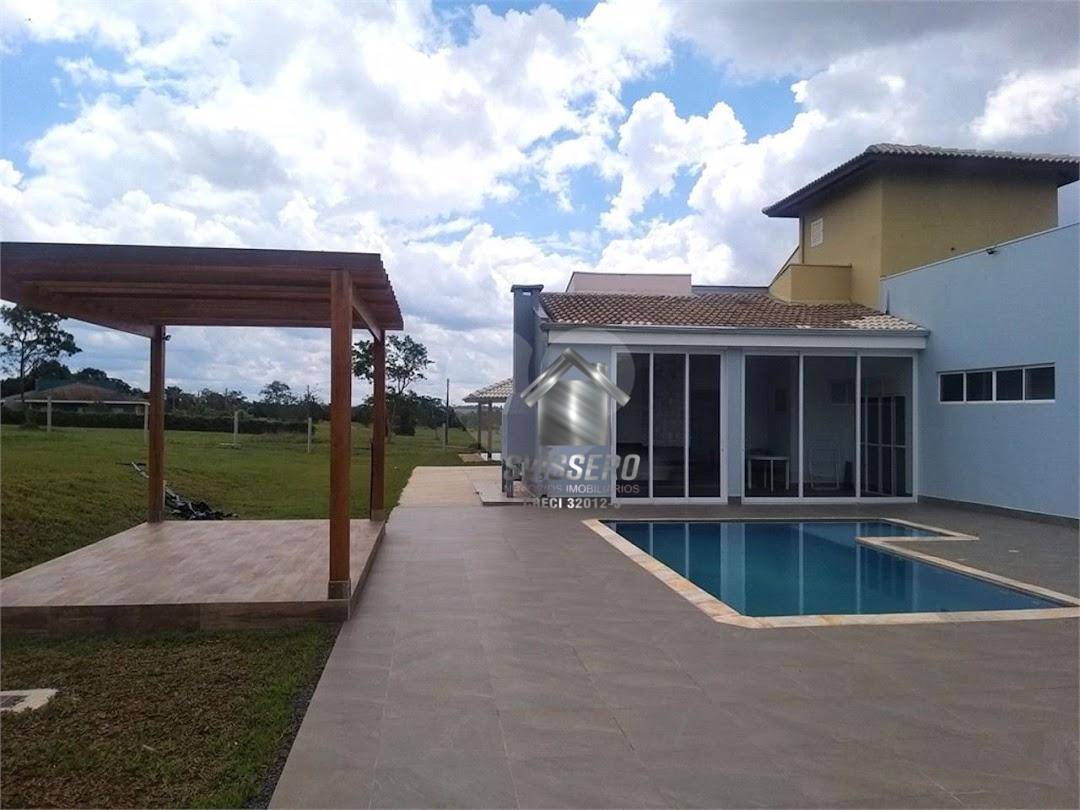Casa, 3 quartos, 270 m² - Foto 1