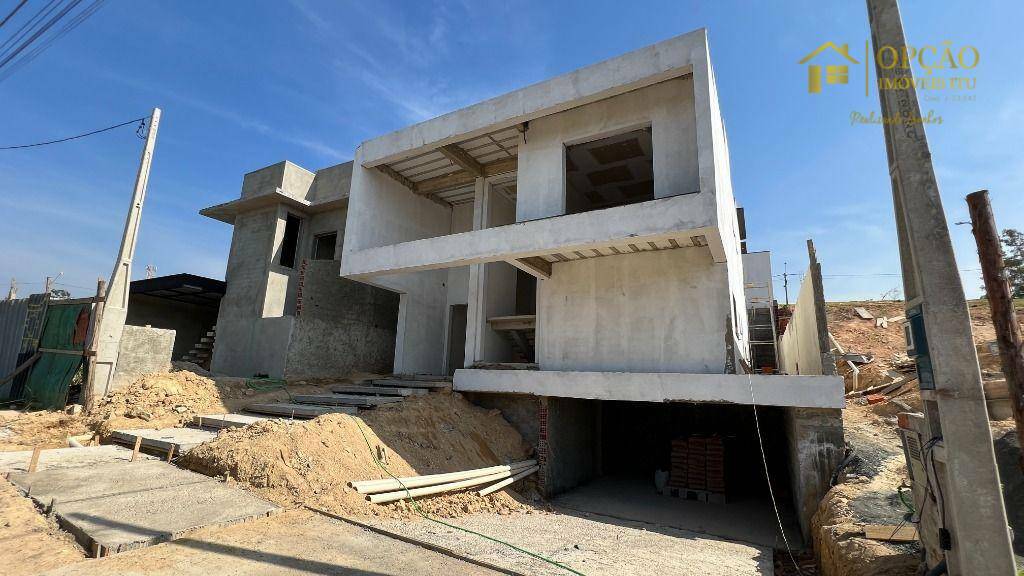 Casa de Condomínio à venda com 3 quartos, 300m² - Foto 2