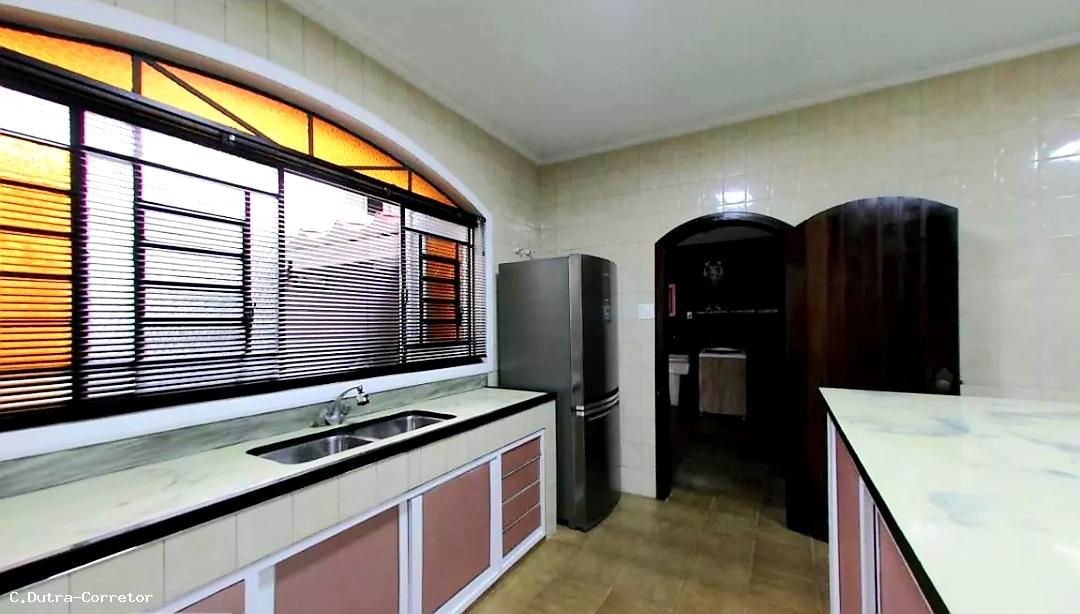 Sobrado à venda com 3 quartos, 238m² - Foto 24