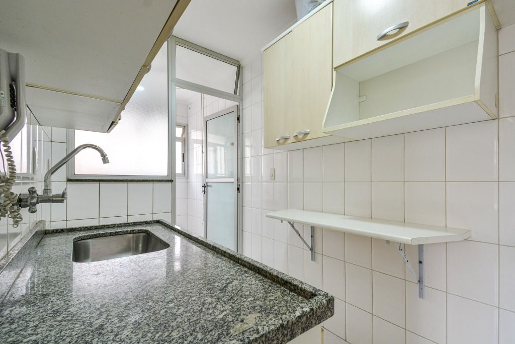 Apartamento à venda com 2 quartos, 65m² - Foto 25