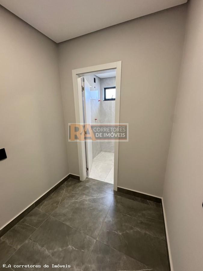 Casa à venda com 2 quartos, 250m² - Foto 13