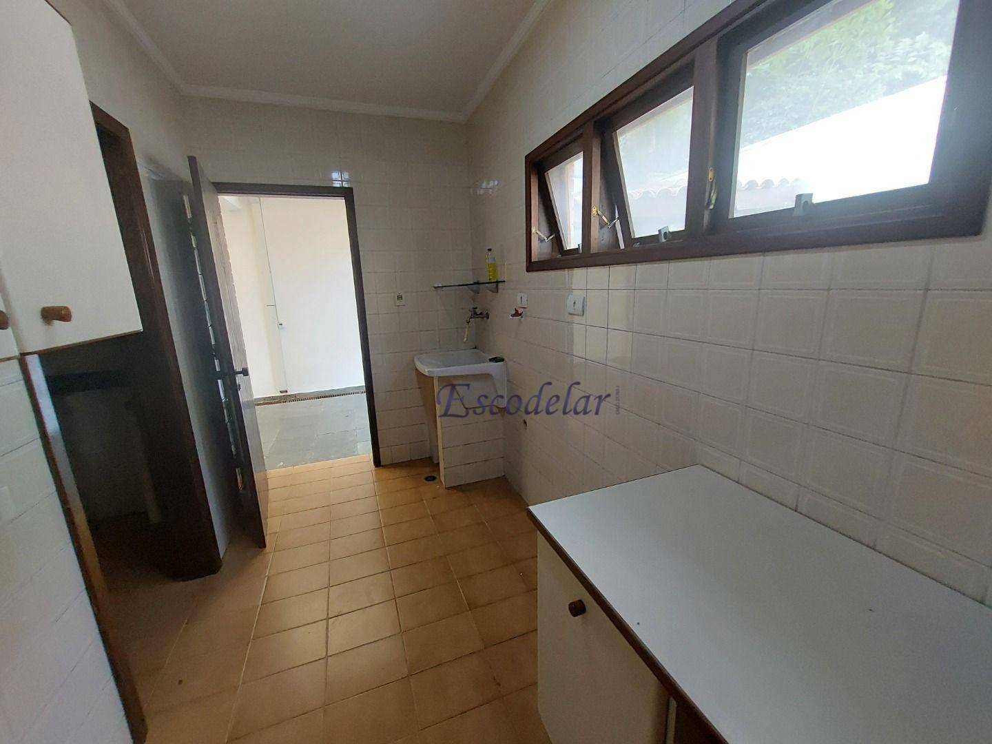 Casa de Condomínio para alugar com 4 quartos, 383m² - Foto 25