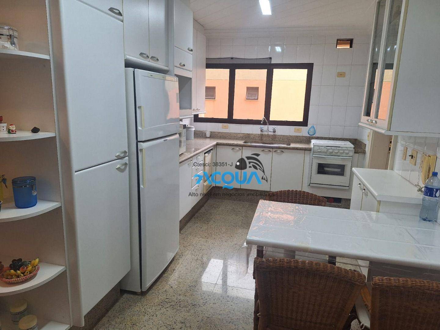 Apartamento à venda com 3 quartos, 160m² - Foto 6