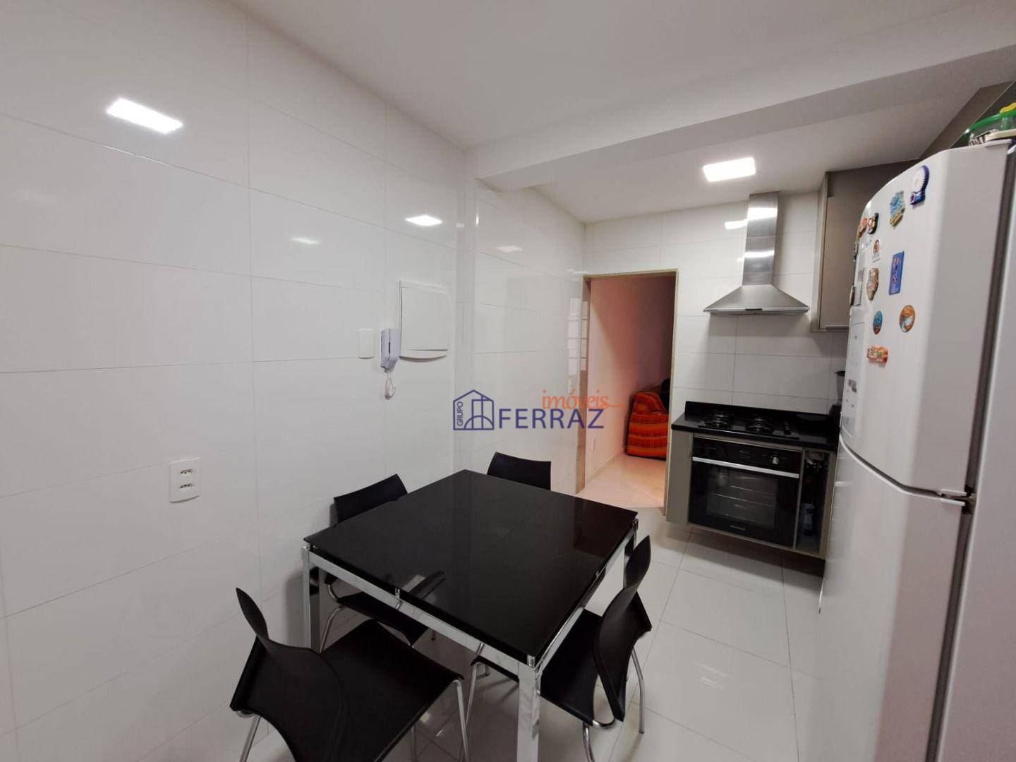 Casa à venda com 2 quartos, 65m² - Foto 14