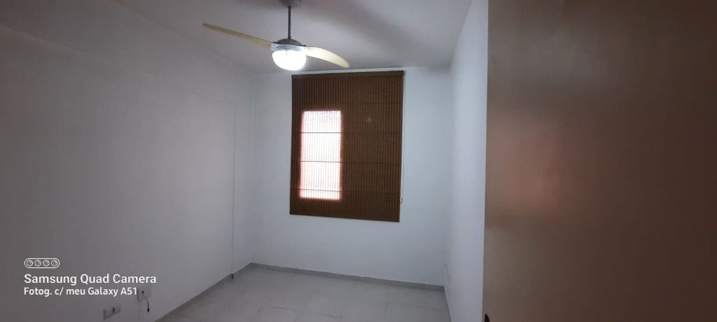 Apartamento à venda com 2 quartos, 70m² - Foto 11