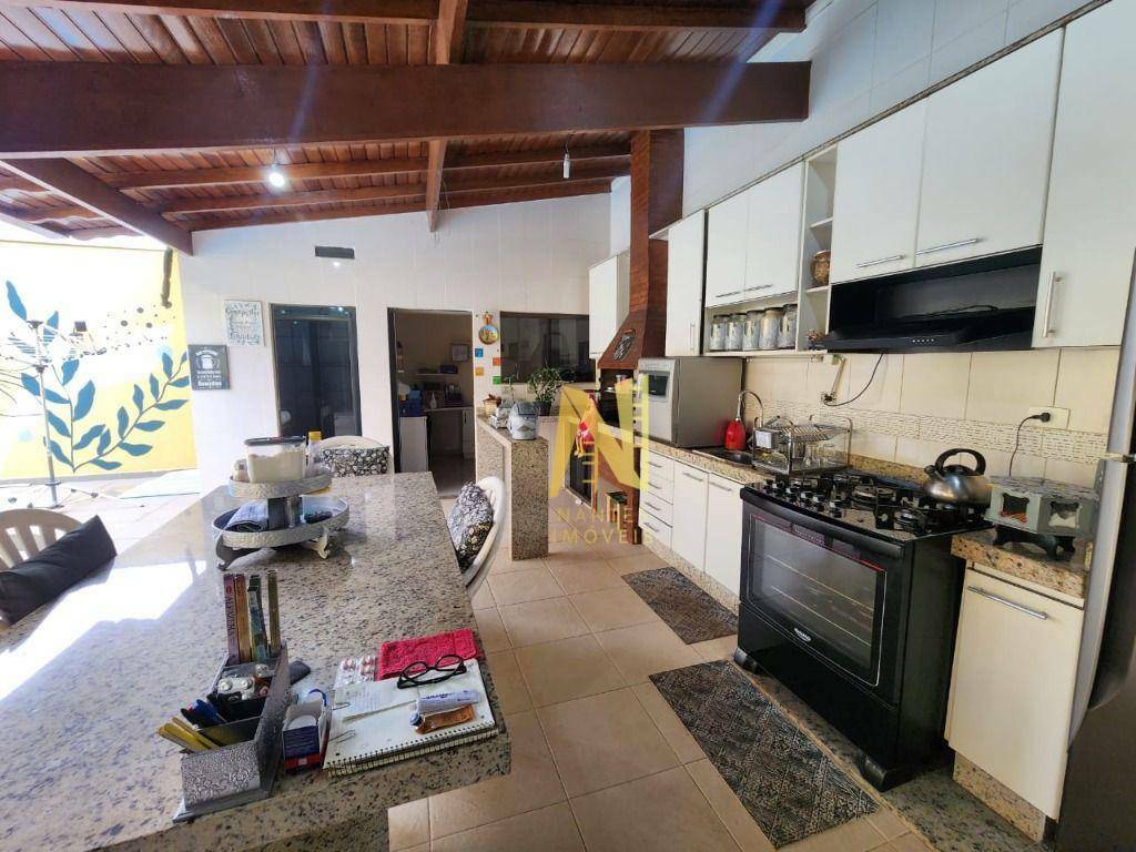 Casa à venda com 3 quartos, 165m² - Foto 15