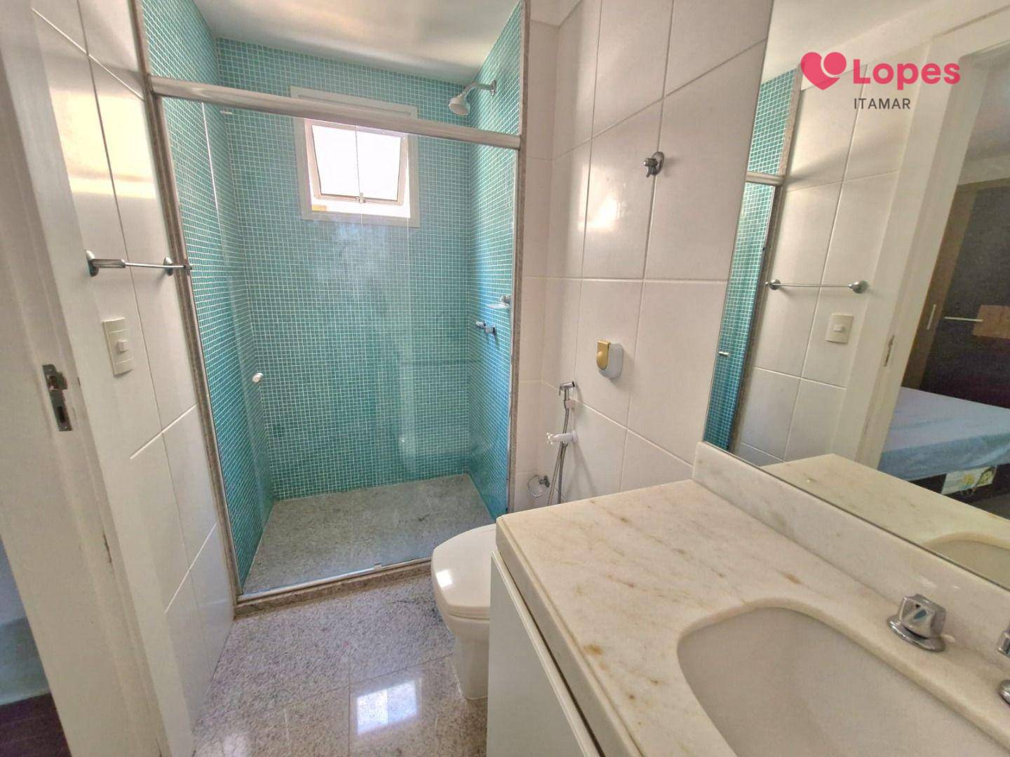 Apartamento para alugar com 4 quartos, 204m² - Foto 19