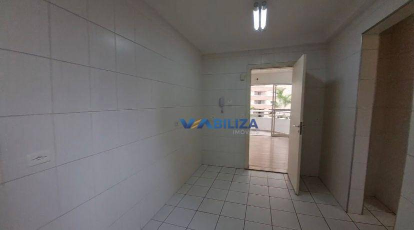 Apartamento à venda com 3 quartos, 94m² - Foto 18