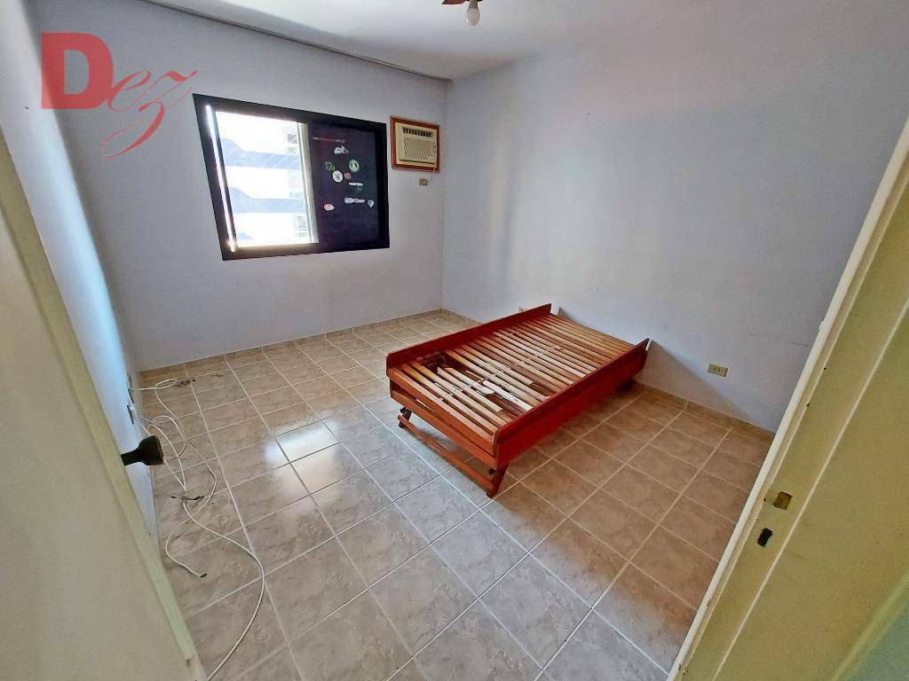 Apartamento à venda com 3 quartos, 158m² - Foto 3