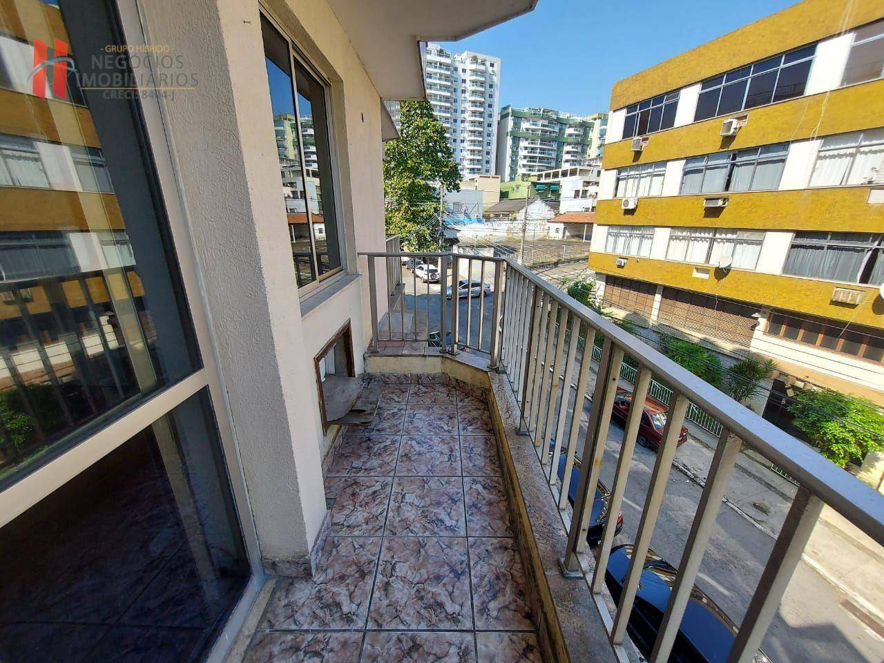 Apartamento à venda com 3 quartos, 120m² - Foto 4