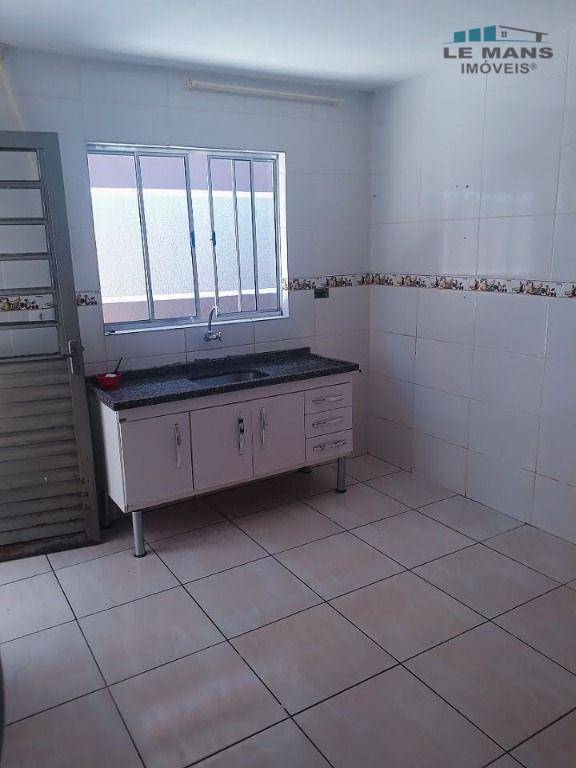 Casa à venda com 2 quartos, 140m² - Foto 7