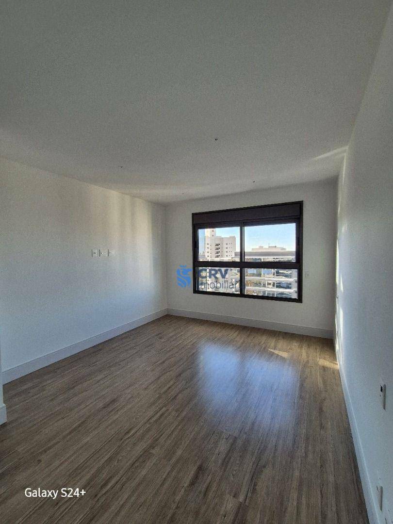 Apartamento à venda com 3 quartos, 181m² - Foto 14