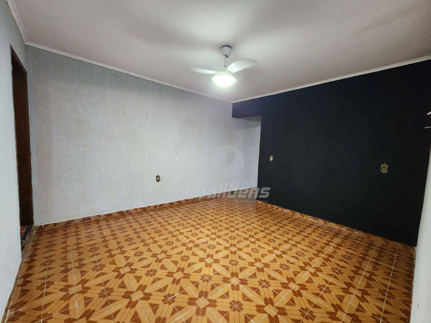 Casa à venda com 2 quartos, 130m² - Foto 3