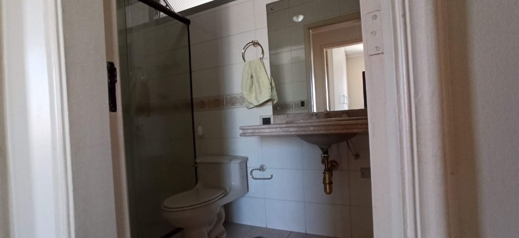 Apartamento para alugar com 3 quartos, 140m² - Foto 23