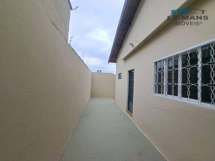 Casa para alugar com 2 quartos, 168m² - Foto 18