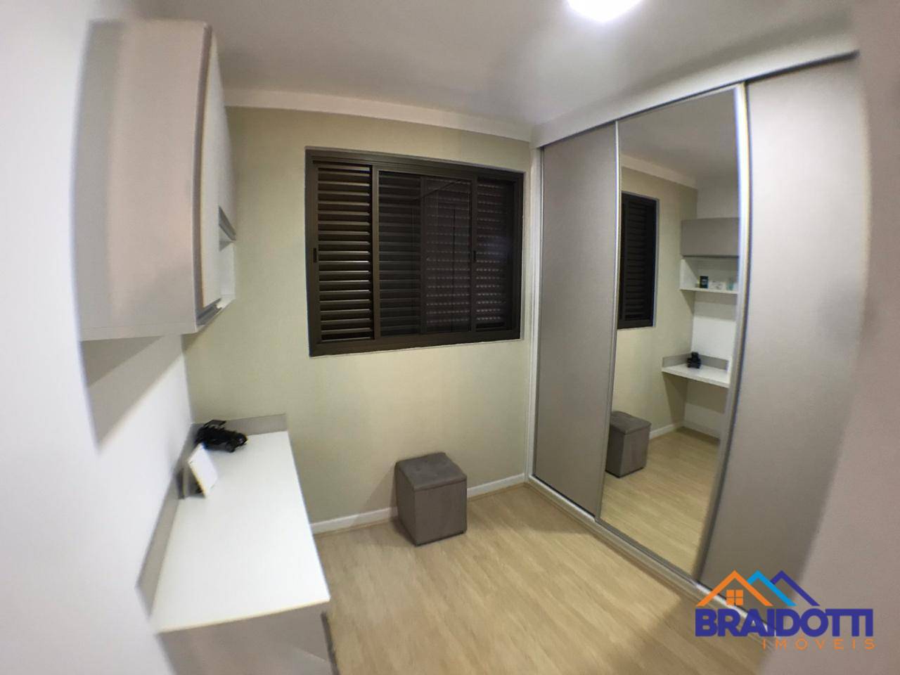 Apartamento à venda com 3 quartos, 97m² - Foto 7