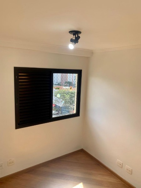 Apartamento à venda com 3 quartos, 87m² - Foto 16