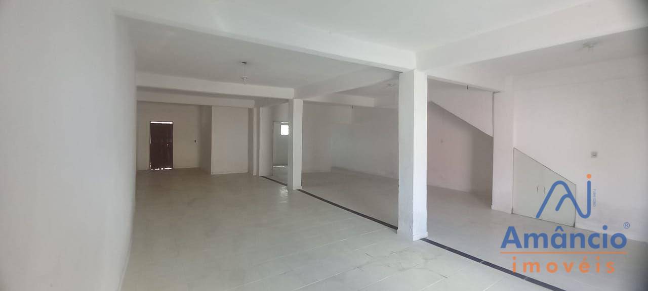 Casa à venda com 4 quartos, 238m² - Foto 5