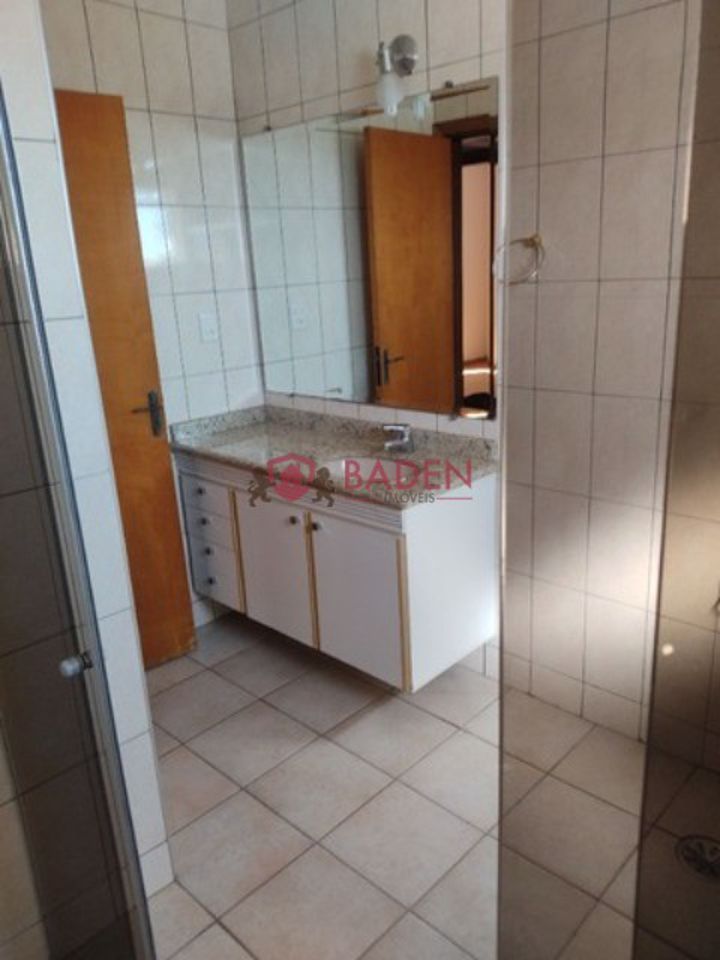 Casa à venda com 3 quartos, 250m² - Foto 16