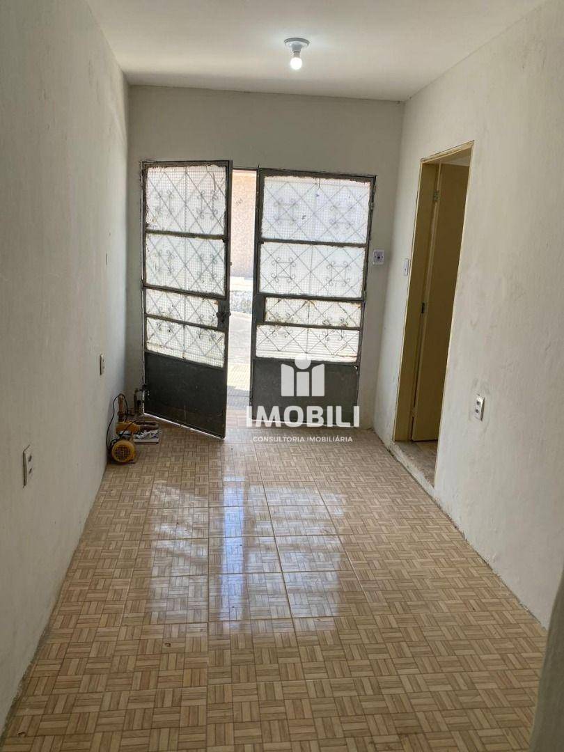 Casa à venda com 3 quartos, 80M2 - Foto 4