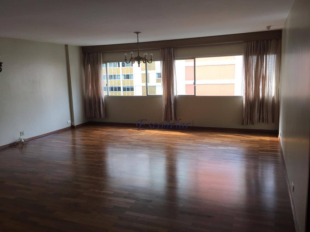 Apartamento à venda com 3 quartos, 170m² - Foto 12