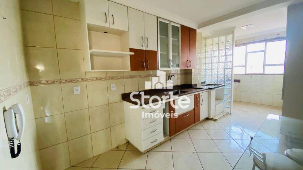 Apartamento à venda com 4 quartos, 194m² - Foto 7