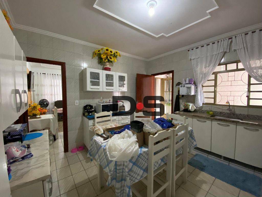 Casa à venda com 3 quartos, 120m² - Foto 5