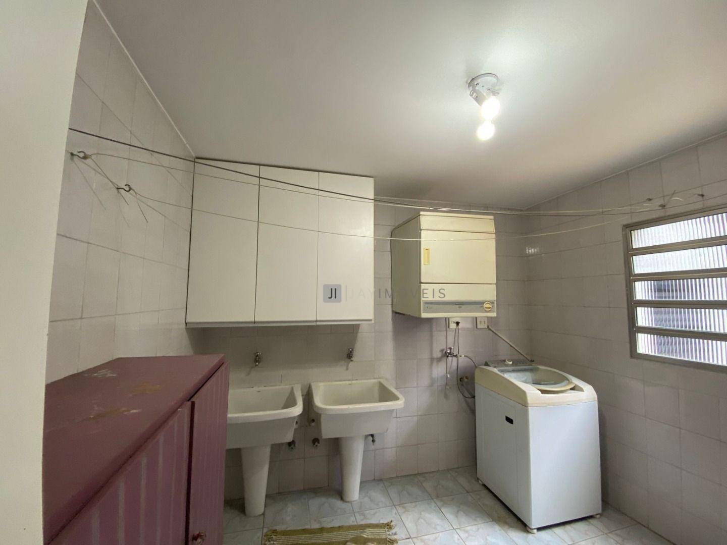 Sobrado à venda com 4 quartos, 340m² - Foto 58