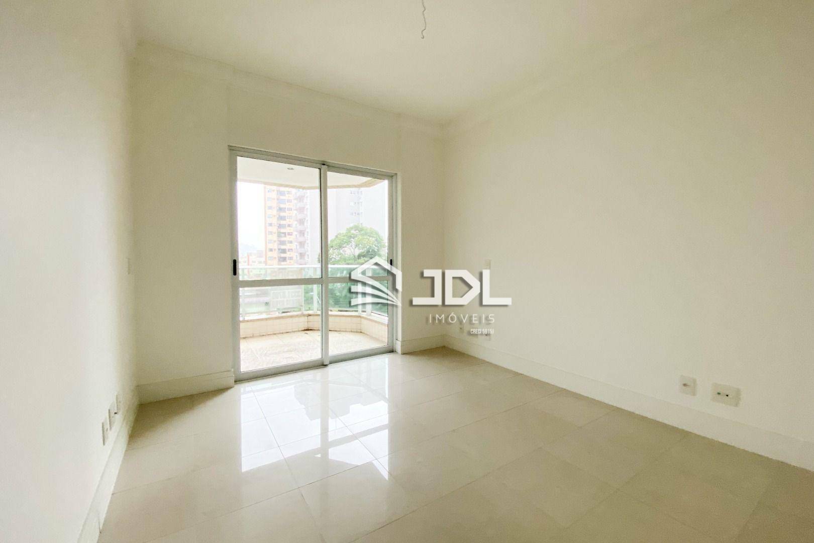 Apartamento à venda com 3 quartos, 255m² - Foto 32